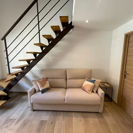 Duplex Lot 3 Climatisé Hypercentre à 5min à Pieds Des Plages Appartamento
