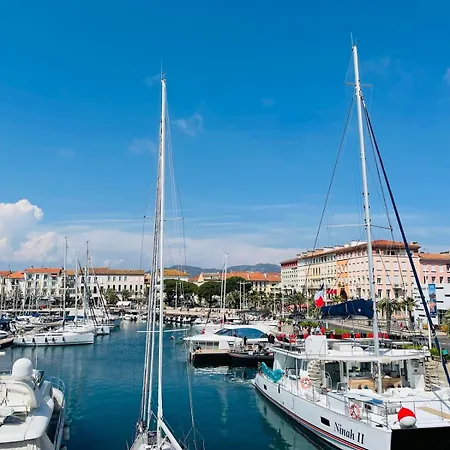 Appartamento Duplex Lot 3 Climatisé Hypercentre à 5min à Pieds Des Plages