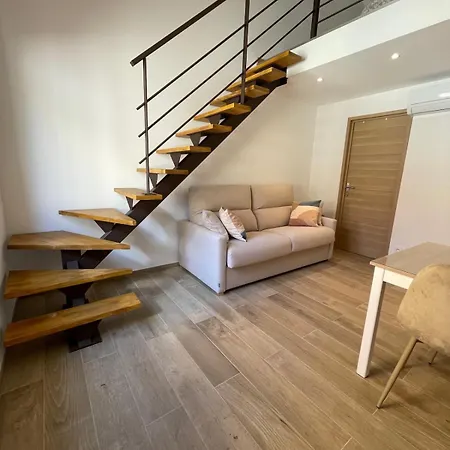 Duplex Lot 3 Climatisé Hypercentre à 5min à Pieds Des Plages Appartamento Saint-Raphaël